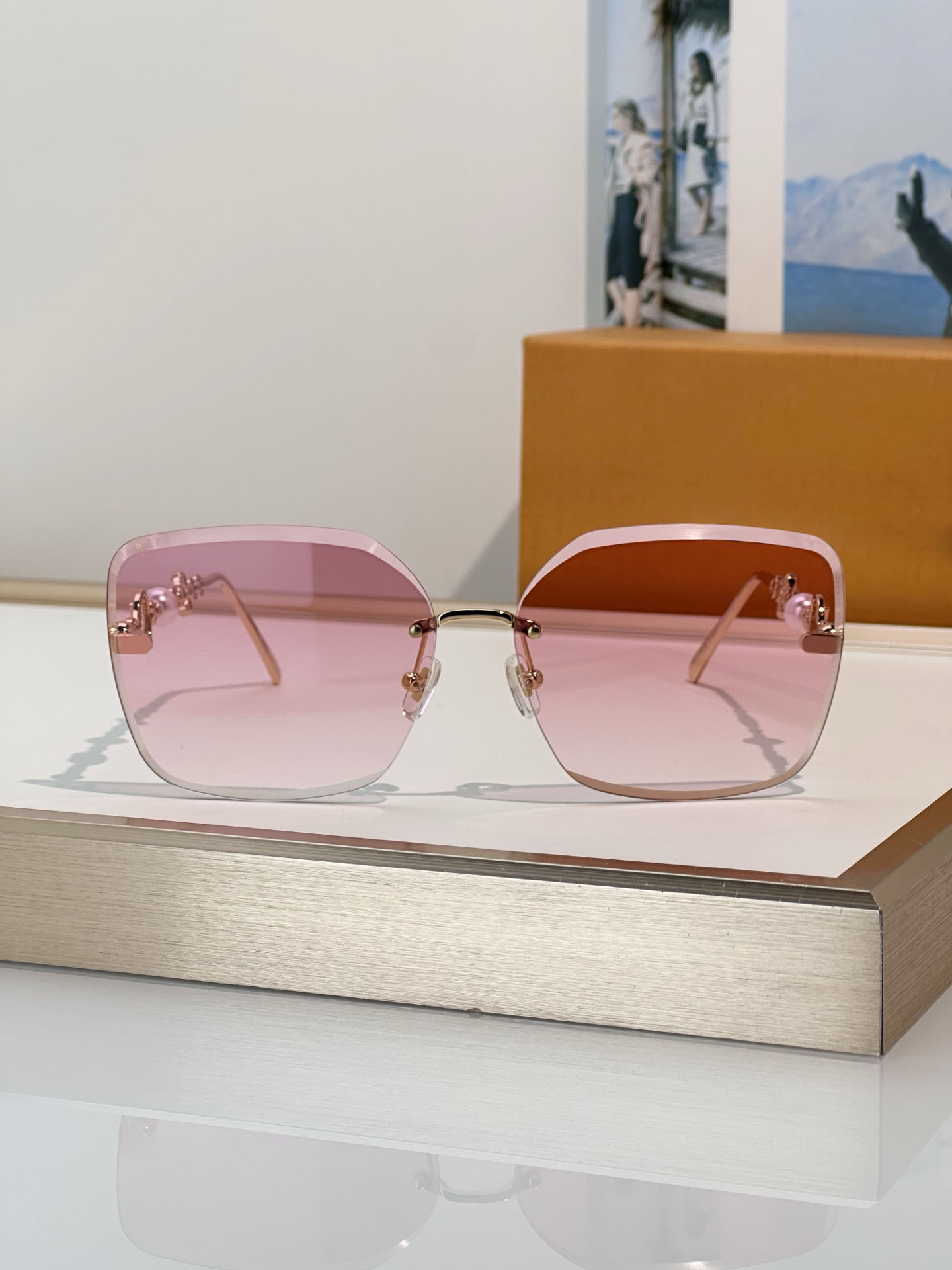 Luxury Designers Womens Sunglasses For Women Men Sun Glasses Mens Designer Z3407U Fashion Style Protects Eyes Random Box