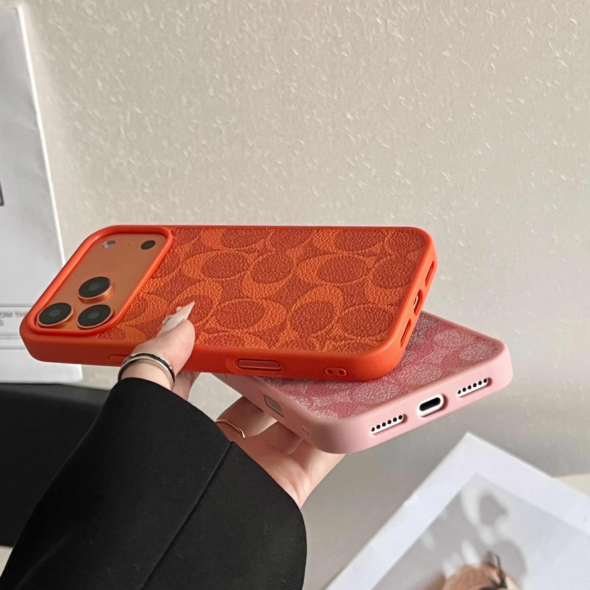 New high-end niche C-pattern leather phone case suitable Apple 17 Pro Max, full protection and anti-drop for 15 Pro, cross-border