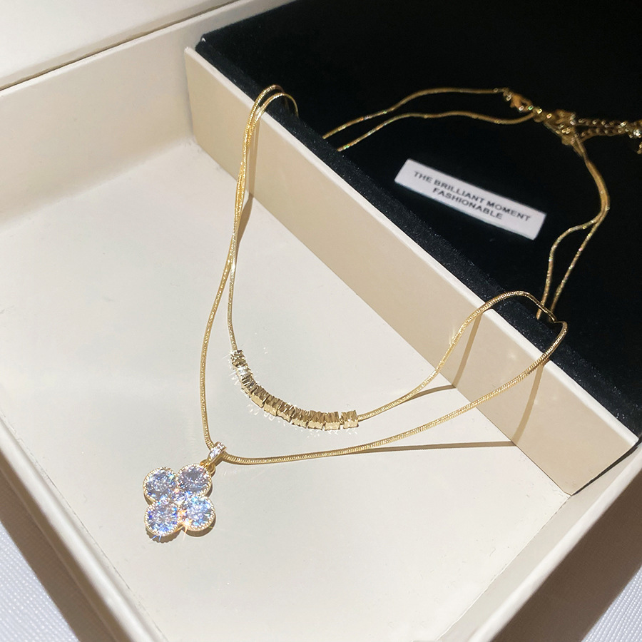 Double-layered silver zircon four-leaf clover pendant necklace for women, high-end, light luxury, niche collarbone chain, versatile accessory - view 7