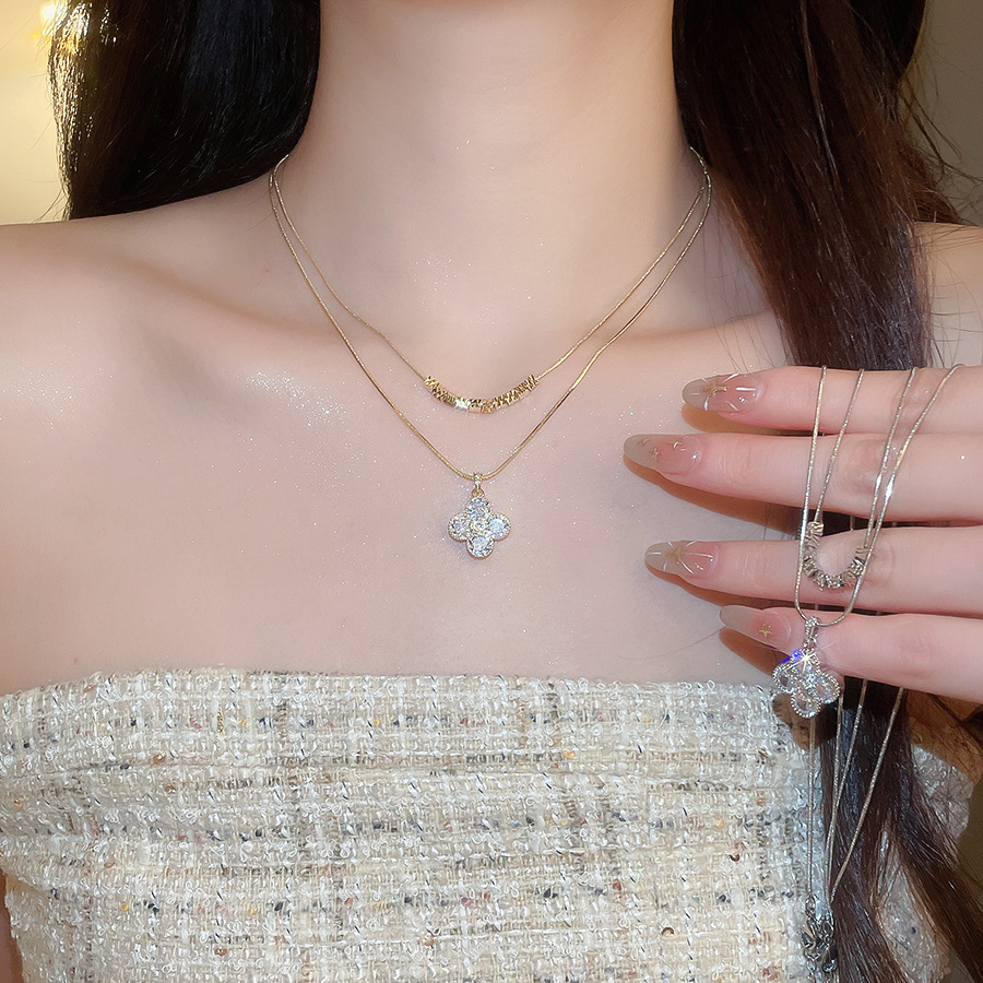 Double-layered silver zircon four-leaf clover pendant necklace for women, high-end, light luxury, niche collarbone chain, versatile accessory - view 3