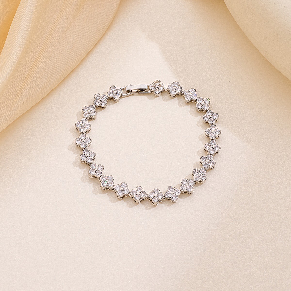 Designer Jewelry Four Leaf Clover Bracelet Colorful Full Diamond Inlaid Water Diamond Bracelet Fashion Design Classic Couple Accessories