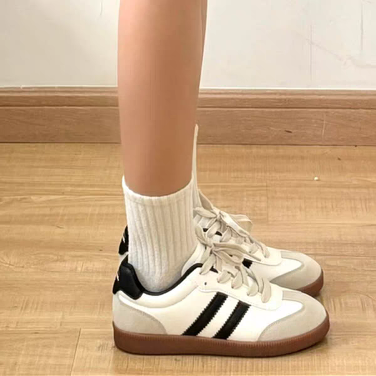 New Women running shoes Low Top Sneakers Men shoe flat sneakers Pink black Blue mens womens trainers Mens casual shoe outdoor Trainer