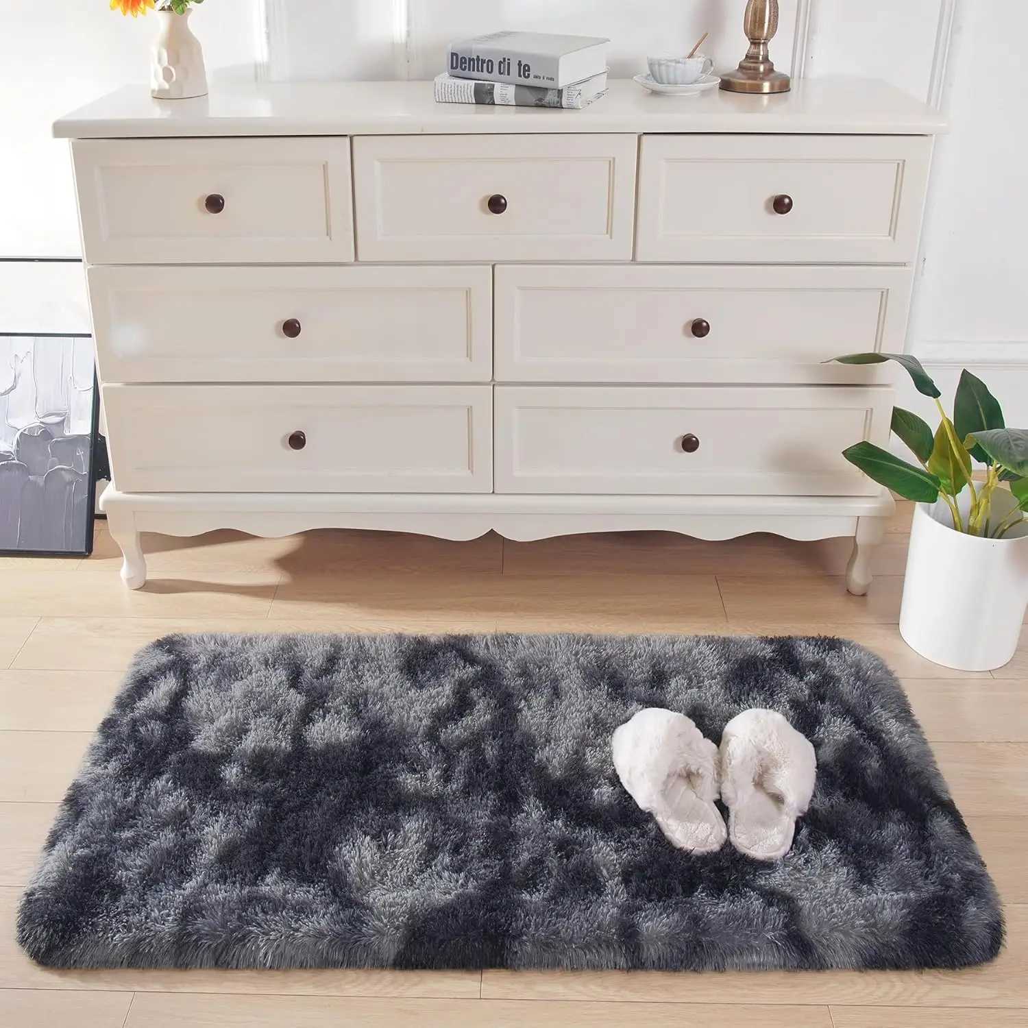 VIKAMA Modern Shaggy Runner Rug Soft Bedside Rug for Bedroom Living Room Sofa Runner Hallway Mat Home Decor W260525