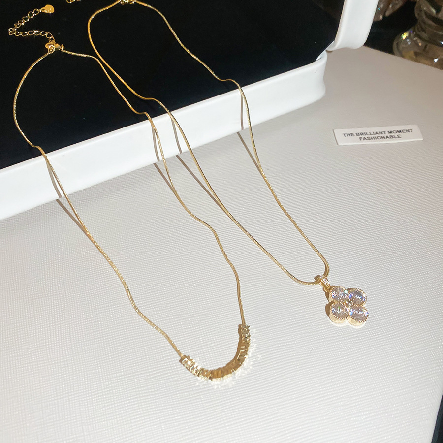 Double-layered silver zircon four-leaf clover pendant necklace for women, high-end, light luxury, niche collarbone chain, versatile accessory - view 9