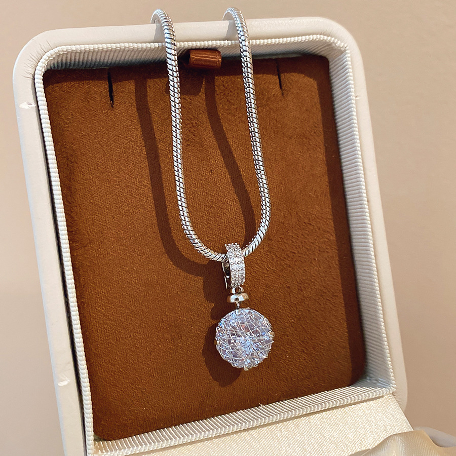 Super Shiny Zircon Round Necklace, Luxurious Elegant Clavicle Chain, Exquisite and Beautiful Women's Necklace - view 7