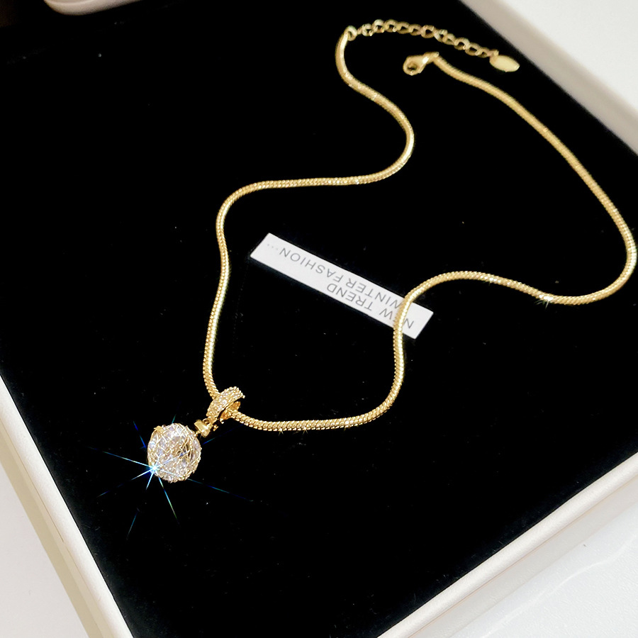Super Shiny Zircon Round Necklace, Luxurious Elegant Clavicle Chain, Exquisite and Beautiful Women's Necklace - view 8