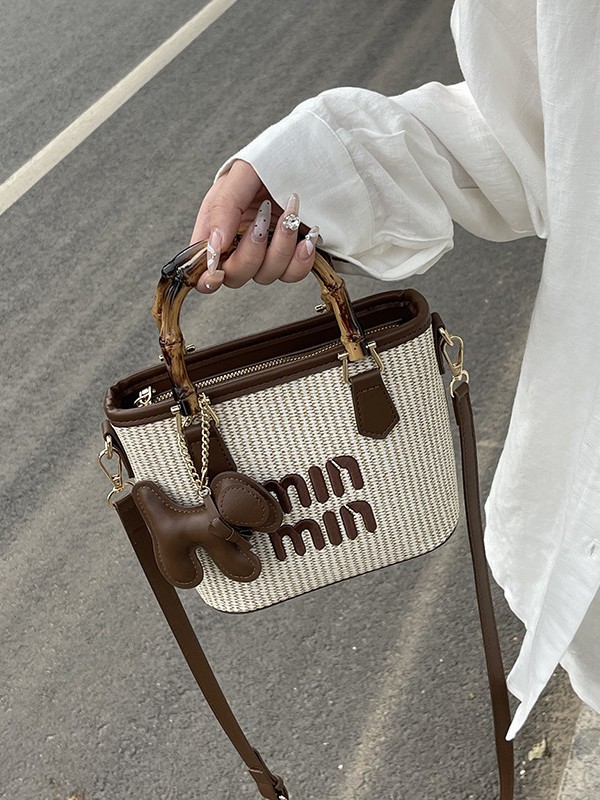 Woven small bag for women 2026 new summer casual seaside vacation crossbody hand-held bucket bag