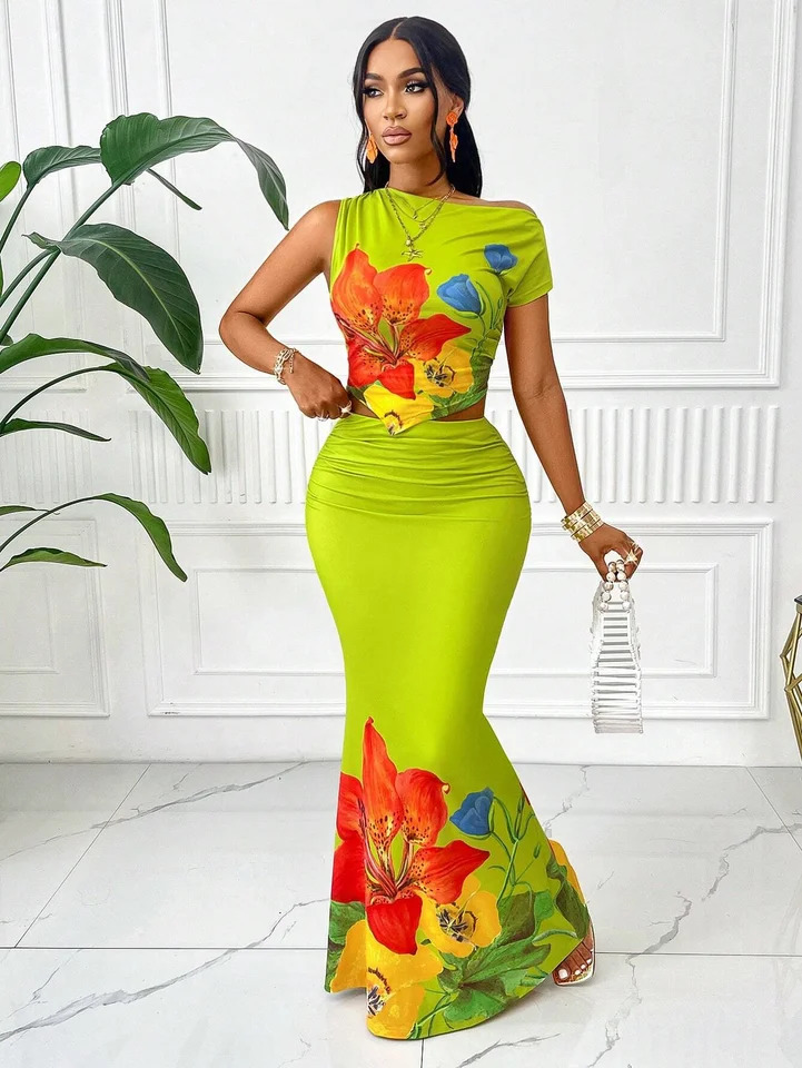 Elegant Womens Summer Fashion Twopiece Set Bright Floral Print Sleeveless Top and Casual Resort Extralong Skirt Beachwear 260625 - view 6
