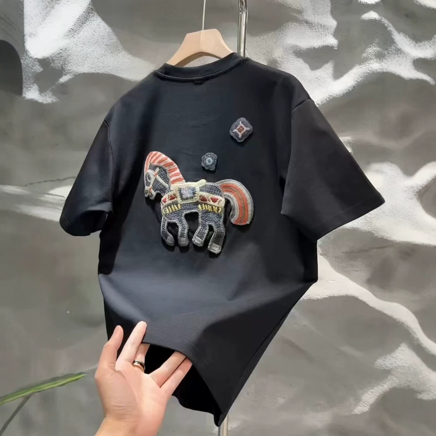 Luxury Young Men Designer T-shirt Fashion Brand High-end Quality Short Sleeved Men Summer New Item Plus Loose Embroidery Unique Round Neck Top Cool An