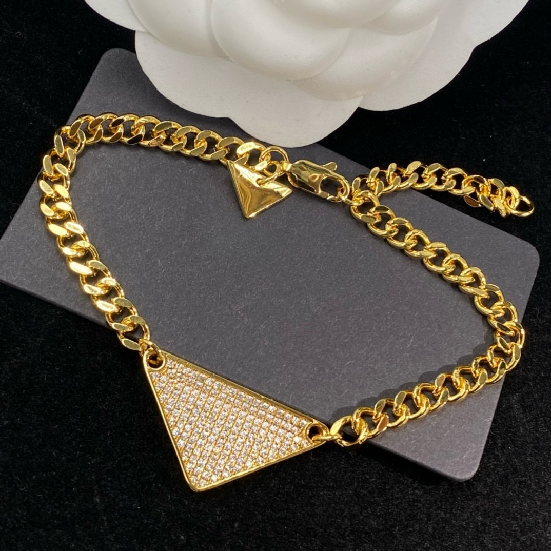 Luxury Designer Set Brand Bracelet Triangle 18K Gold Plated Stainless Steel Couple Letter Choker Chain Womens Men Wedding Jewelry Gift