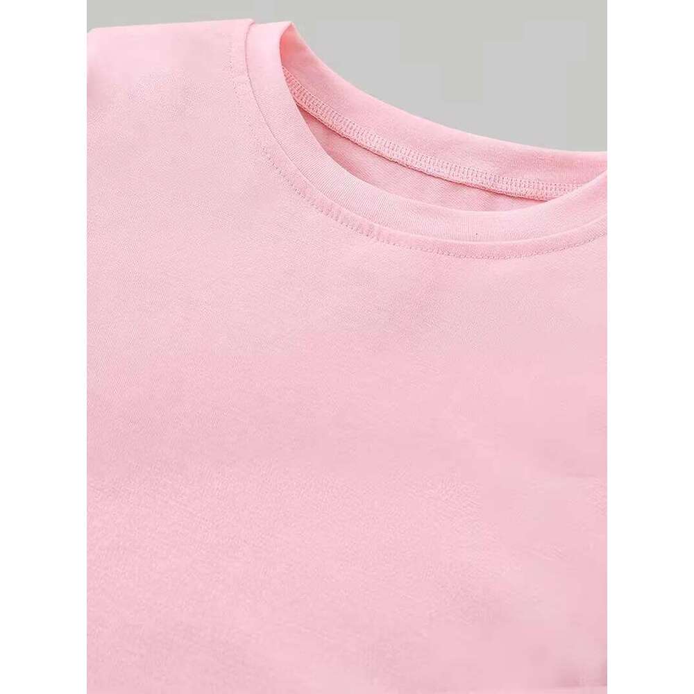 Cool Outfit for Aged 4-12: Short-Sleeved and Pants! Pink T-Shirt with Vibrant Girl Group Illustration3 Stylish Girls on a Starry Background, "K-P