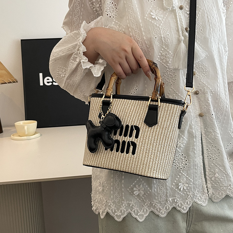 Woven small bag for women 2026 new summer casual seaside vacation crossbody hand-held bucket bag