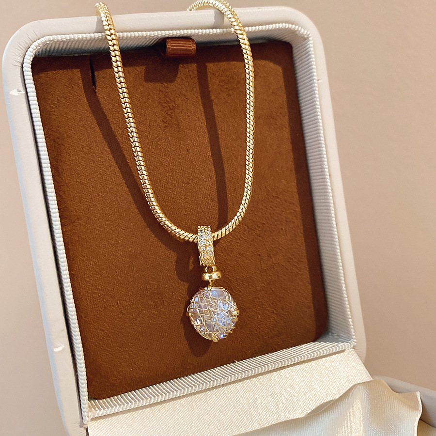 Super Shiny Zircon Round Necklace, Luxurious Elegant Clavicle Chain, Exquisite and Beautiful Women's Necklace - view 5