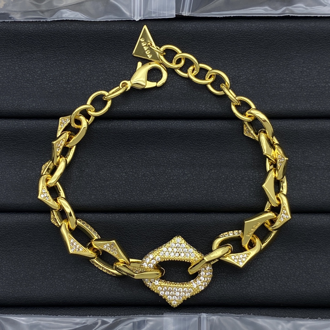 Brand Designers Mans Bracelet Necklace Set High Qualtiy Alloy Buckle Leather Bracelet for Man Woman for Gift with Box