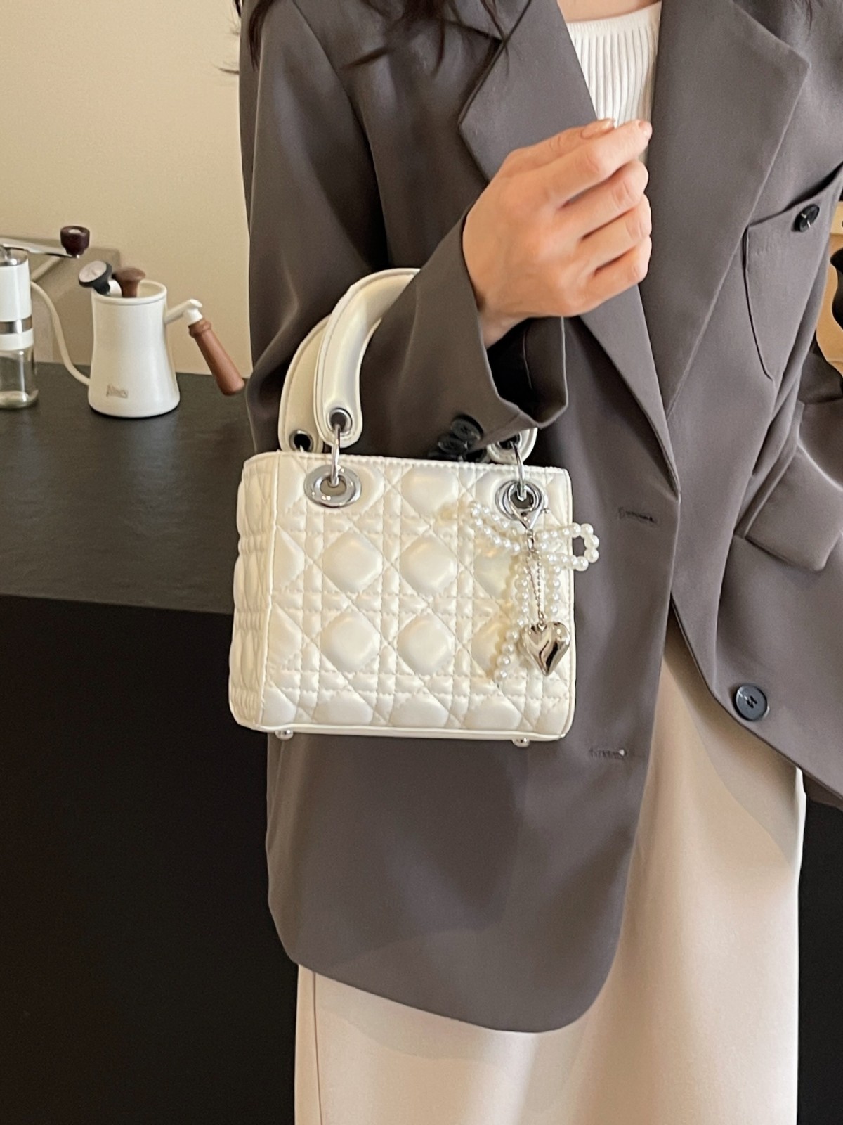 2026 Women's Handbag New Fashionable Quilted Versatile Single Shoulder Bag