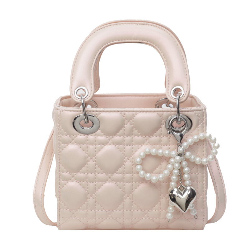 2026 Women's Handbag New Fashionable Quilted Versatile Single Shoulder Bag