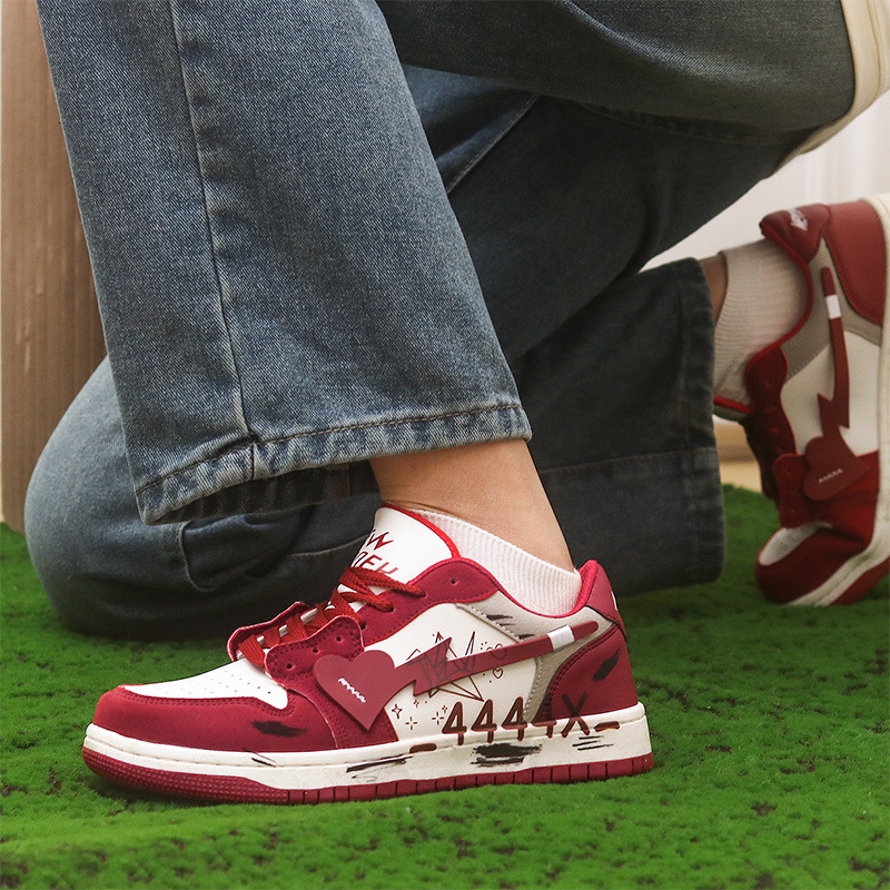 Fashion Gifts Unisex Red White Heart Graffiti Skate Sneakers Leather Upper For Street Style Daily Walking - view 4