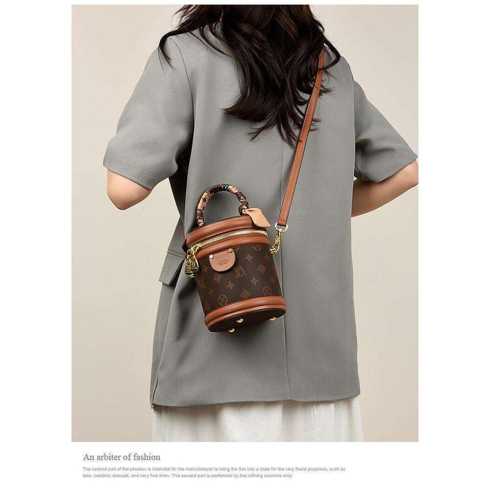 High-end Vintage Fortune Bucket for Women 2025 New Handbag Cylinder Retro Print Versatile Shoulder Crossbody Bag dh1798093-JY