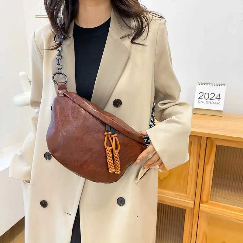 Soft Leather Waist Bag For Women Chain Fanny Pack High quality Shoulder Belt Purse Bags Fashion Designer Crossbody Chest BagsT260528