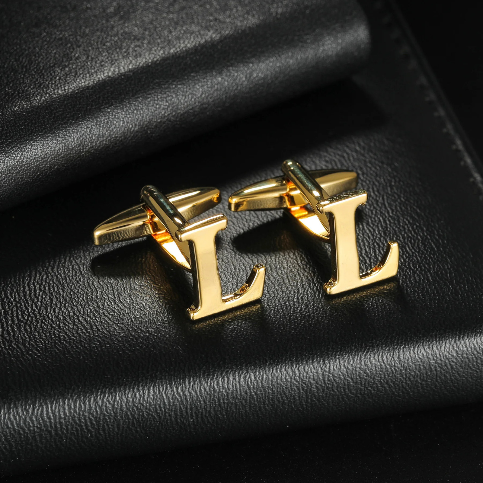High Quality Initial A-Z Cufflinks Alphabet Letter Copper Material Cuff Links For Business Mens Boys Tuxedo Shirts Gift 260527 - view 5