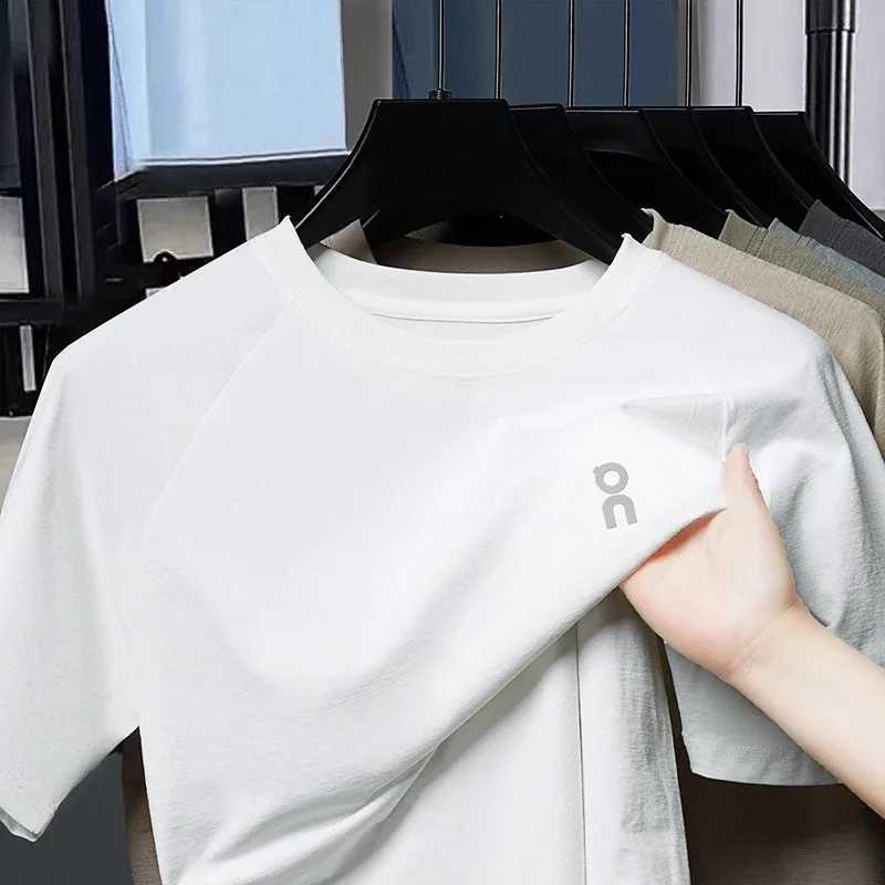 Mens short sleeved printed T-shirt summer new style round neck loose fit suitable for middle-aged and young people Z260528