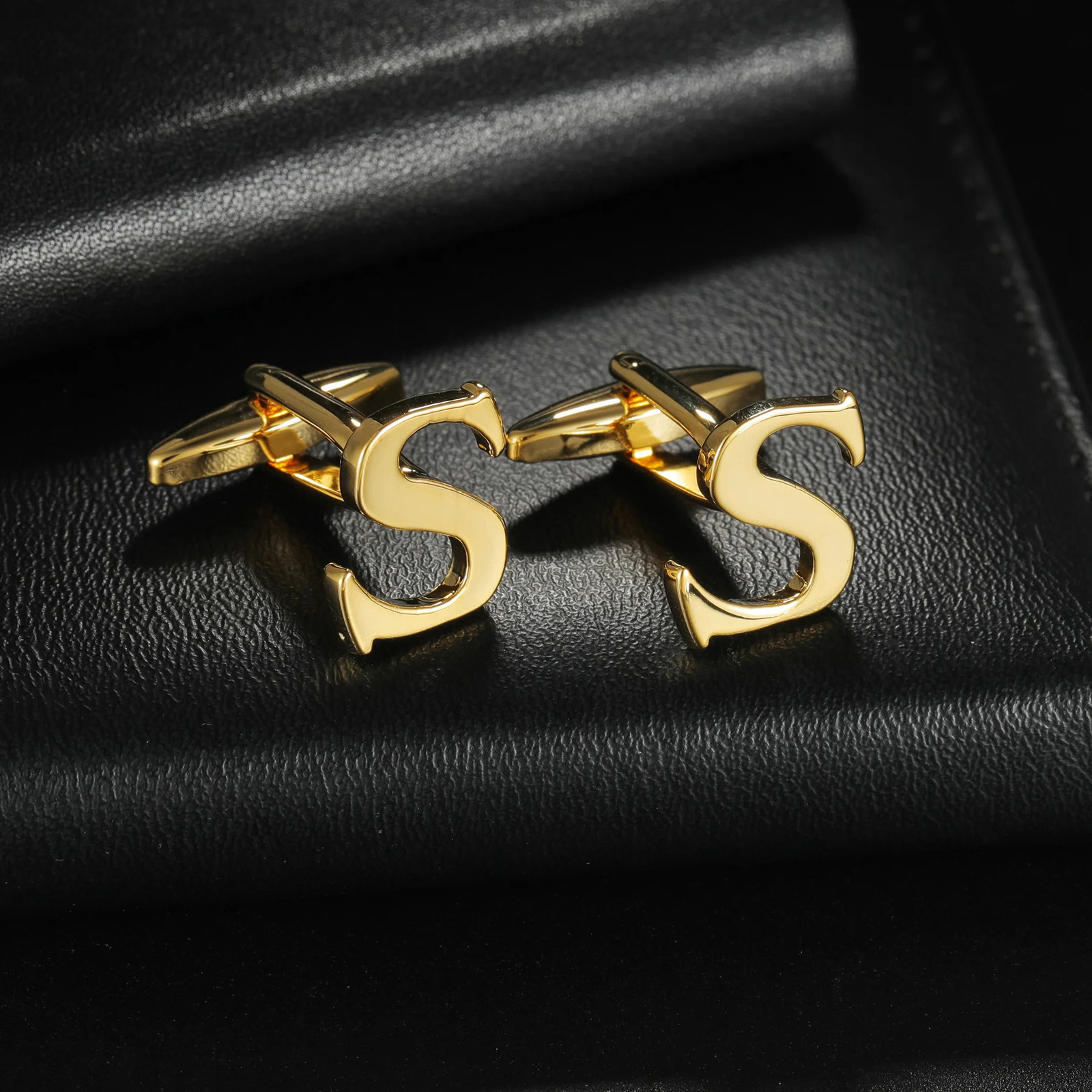 High Quality Initial A-Z Cufflinks Alphabet Letter Copper Material Cuff Links For Business Mens Boys Tuxedo Shirts Gift 260527 - view 4