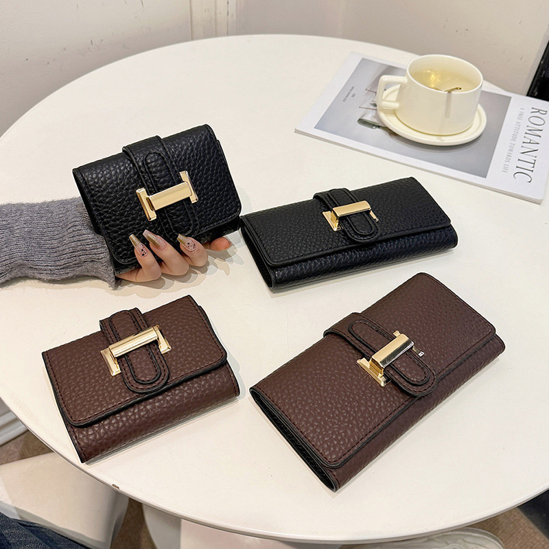 Designer Bag Handheld for Women, Long Large Capacity, Multiple Card Slots, Simple Short Style, Trendy High-end Fashion, New Litchi Texture Wallet