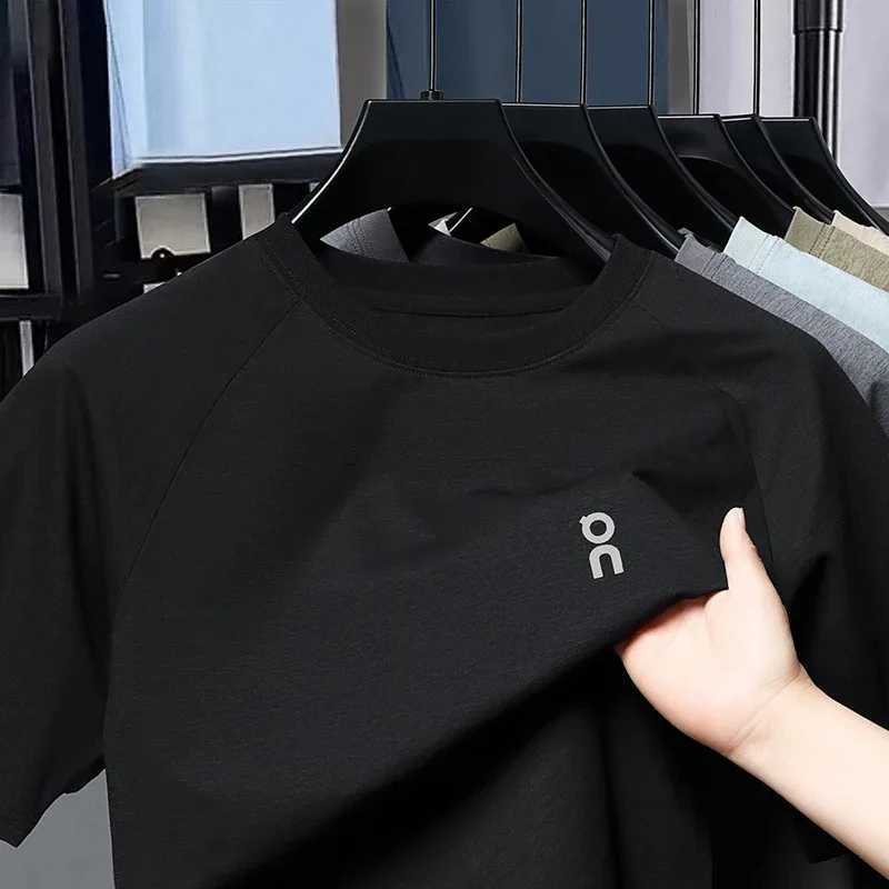 Mens short sleeved printed T-shirt summer new style round neck loose fit suitable for middle-aged and young people Z260528