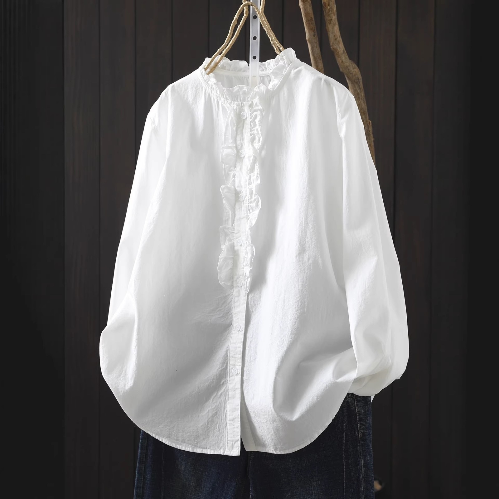 Elegant French Romantic Style Wood Ear Lace Trimmed White Blouse For Women High Fashionable Shirt With Button 250318