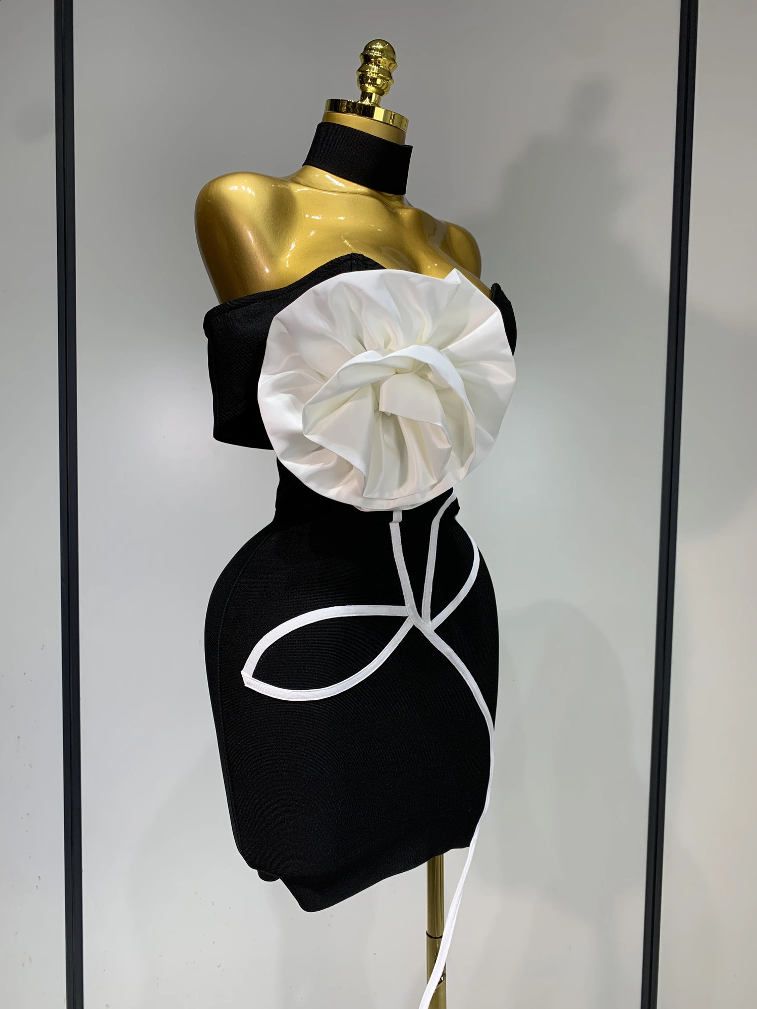 Women Sexy Off Shoulder White Flower Black Mini Bodycon Bandage Dress Celebrity Evening Club Elegant Party Gowns 260529 - view 3