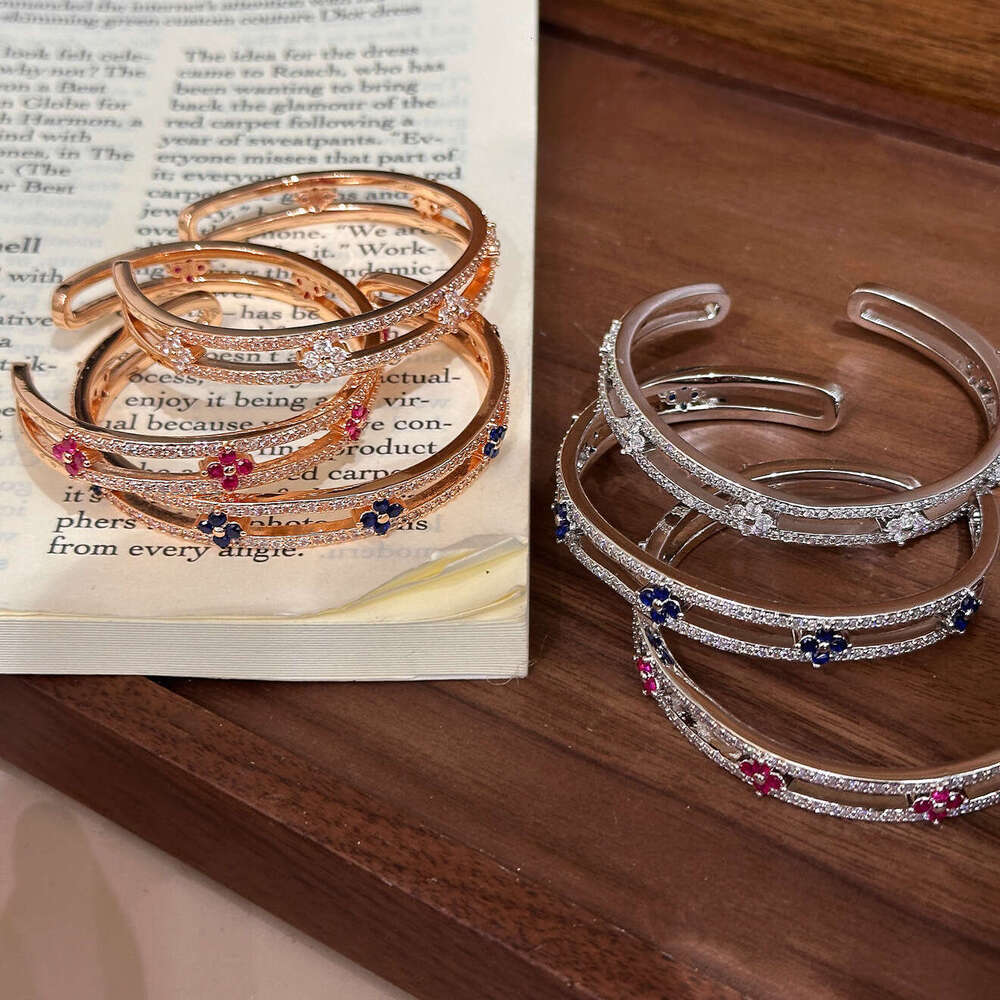 High-End Color Kaleidoscope Four-Leaf Clover Bracelet Design Hollow Out Double Layer Full Diamond Flower Bangle Elegant OL Fashion Luxury Jewelry For  - view 9