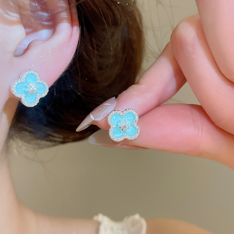 Zircon flower pendant necklace earrings, niche exquisite and elegant collarbone chain, light luxury high-end jewelry set - view 5