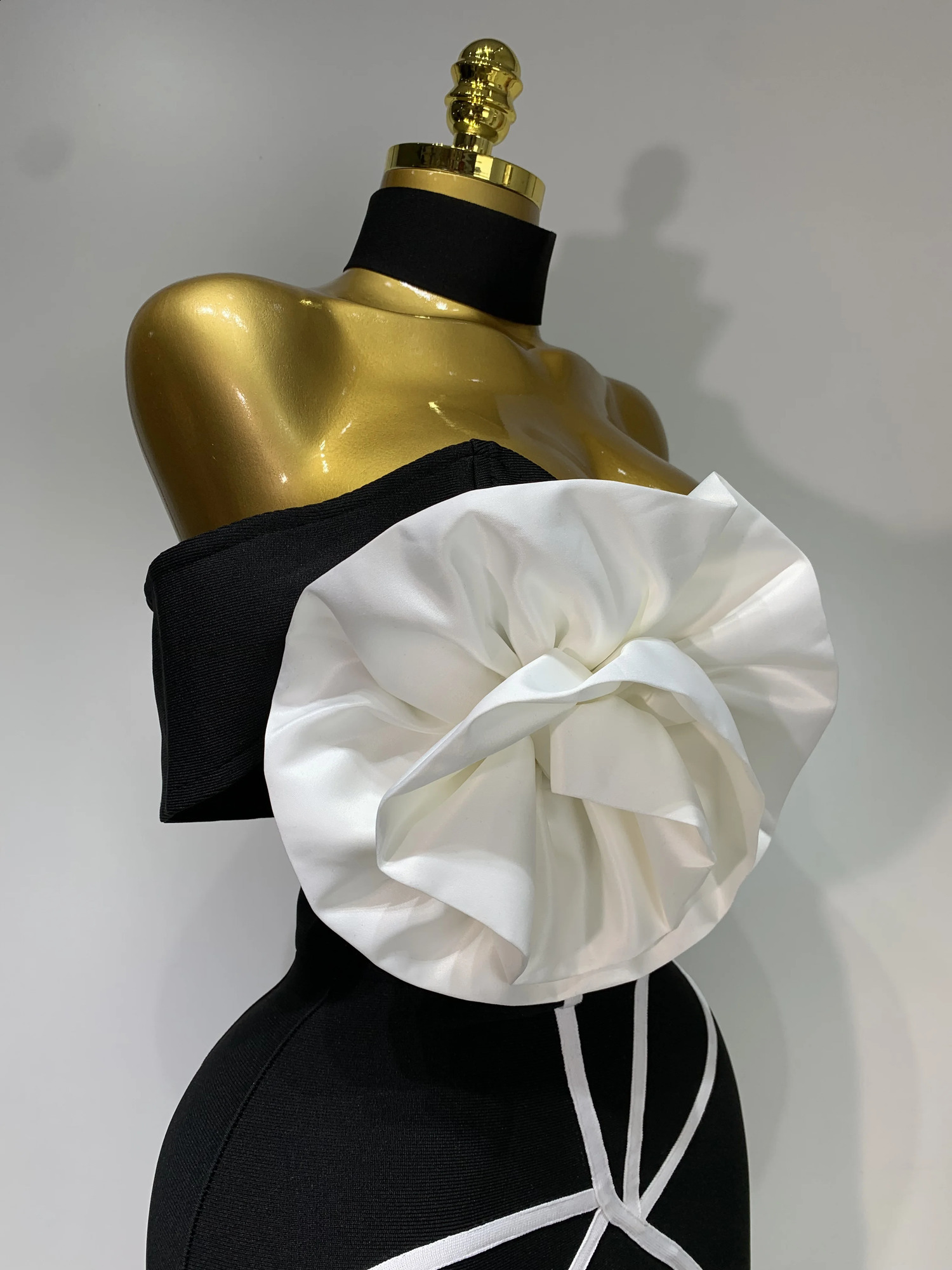 Women Sexy Off Shoulder White Flower Black Mini Bodycon Bandage Dress Celebrity Evening Club Elegant Party Gowns 260529 - view 6