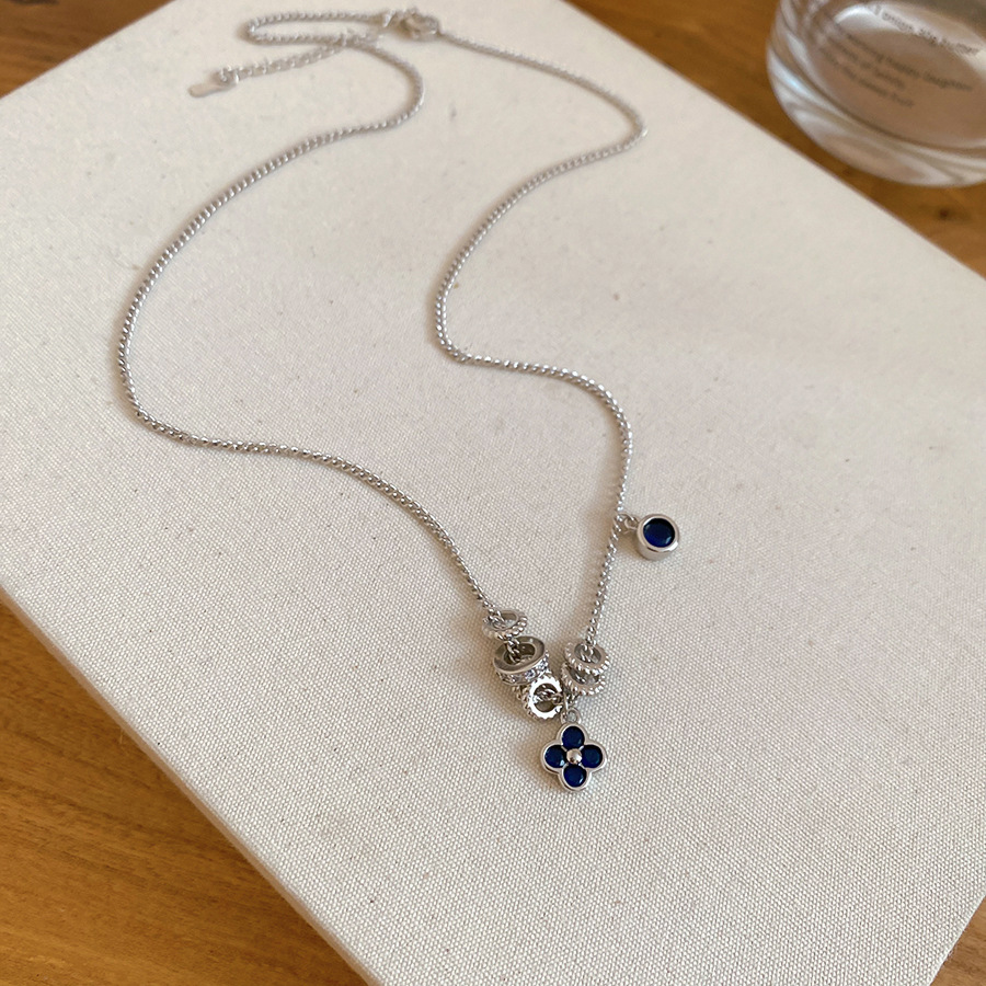 French-style vintage exquisite versatile four-leaf clover zircon necklace for women, new light luxury high-end fashion clavicle chain - view 7