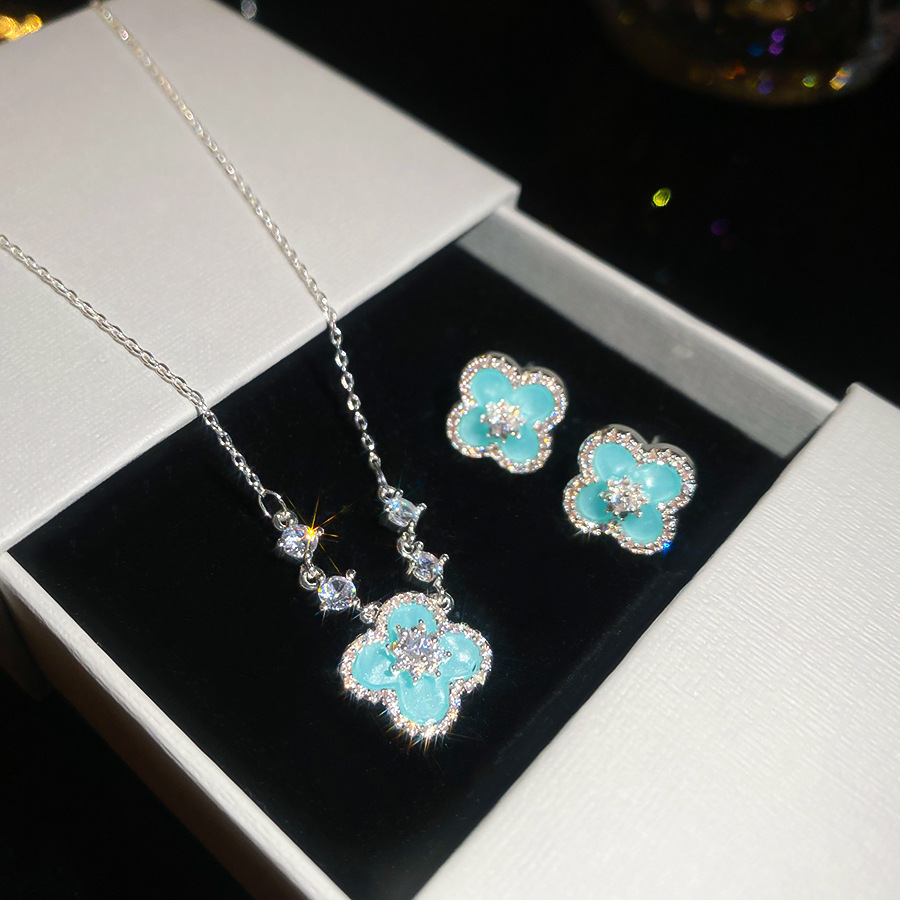Zircon flower pendant necklace earrings, niche exquisite and elegant collarbone chain, light luxury high-end jewelry set - view 9
