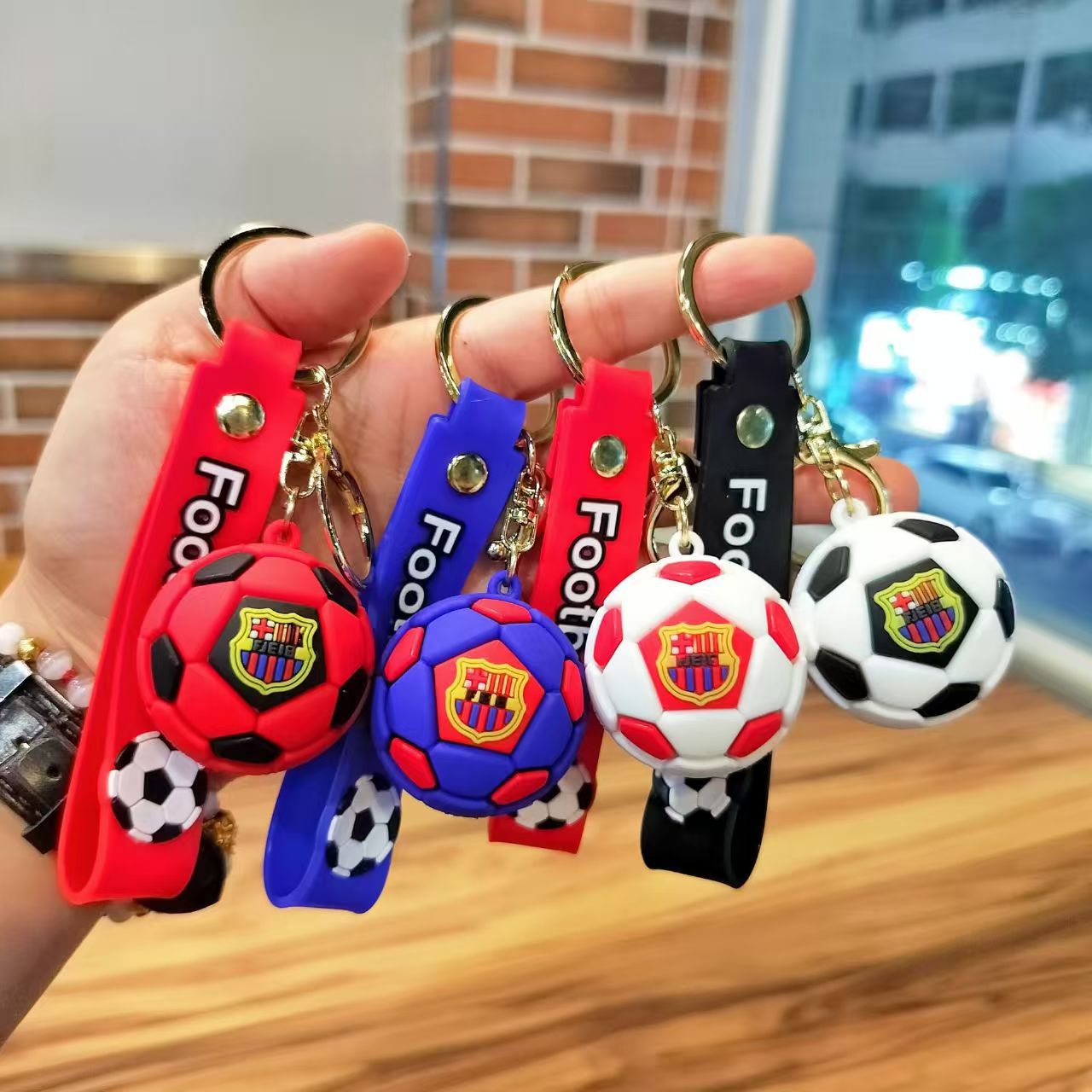 Wholesale Update 3D Player Football Keychain World Cup Keyring Holder Football Style Bag Pendant Custom Figure Shaped Cartoon Logo Keychain For Souven
