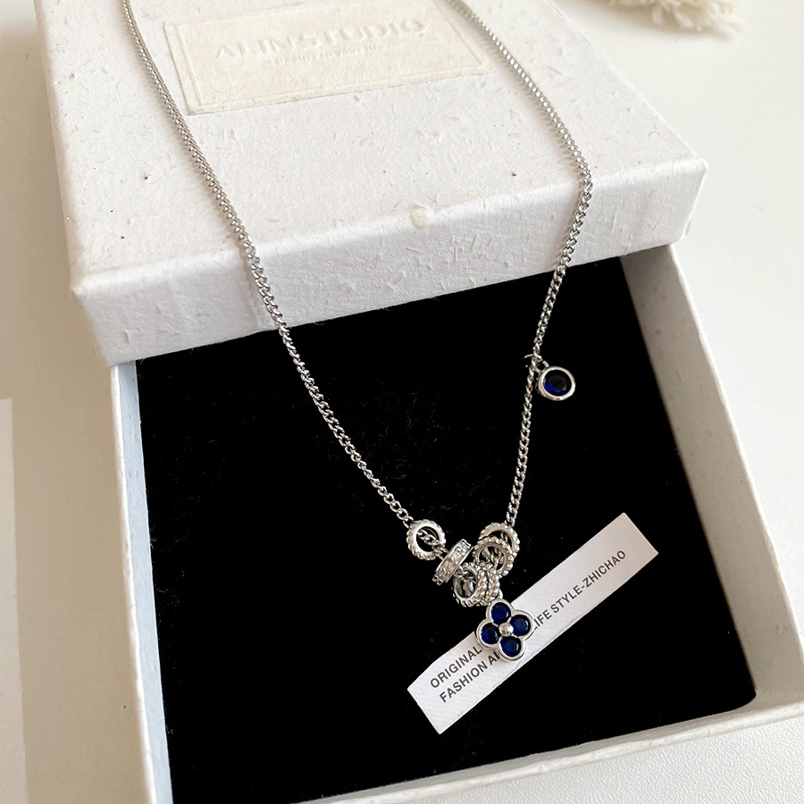 French-style vintage exquisite versatile four-leaf clover zircon necklace for women, new light luxury high-end fashion clavicle chain - view 9