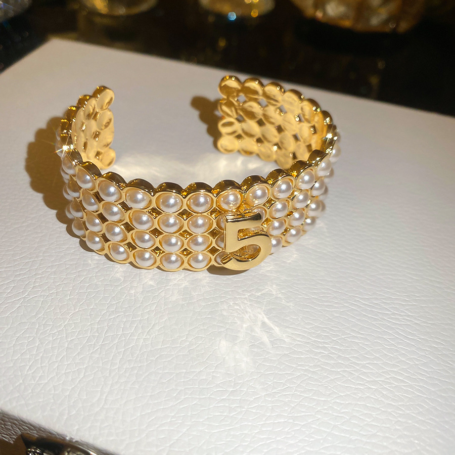 Multi-layered Numbered Pearl Open Bracelet, French Vintage Style, Light Luxury, High-end Feel, Women's Jewelry - view 9