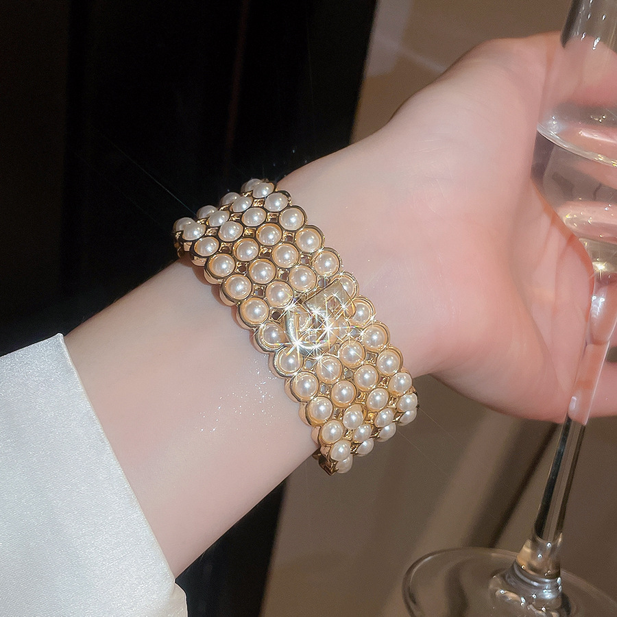 Multi-layered Numbered Pearl Open Bracelet, French Vintage Style, Light Luxury, High-end Feel, Women's Jewelry - view 3