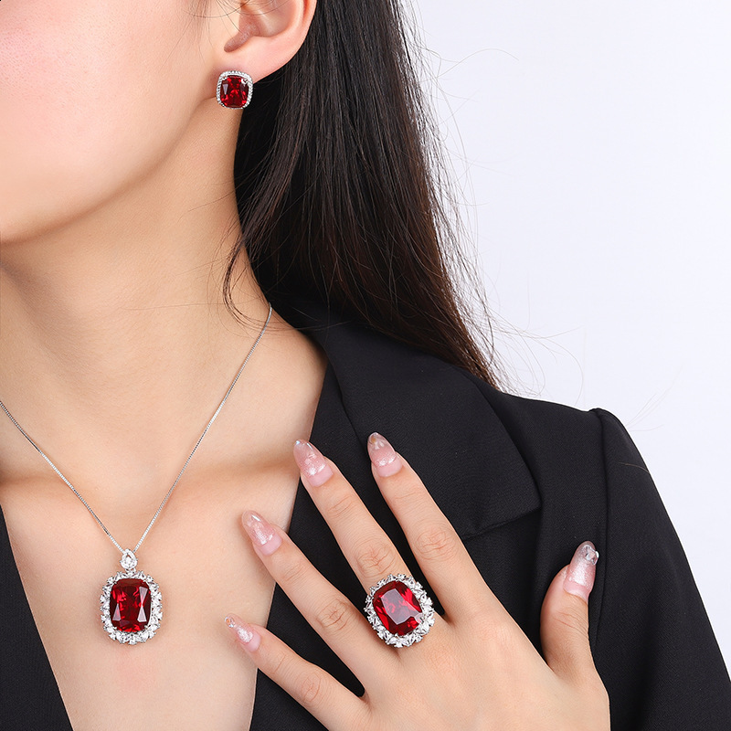 Woman Wedding Jewelry Copper Base Gold Plated Red Corundum Womens Set Elegant Diamond Inlay 251103