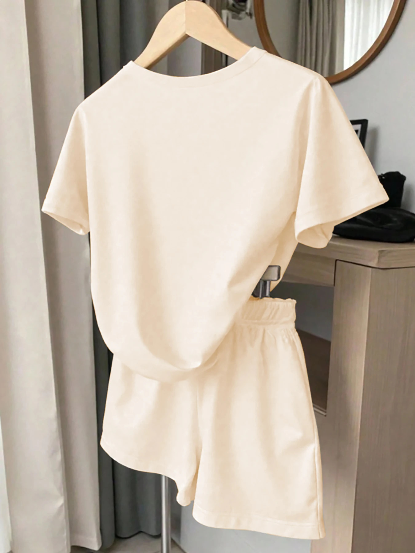 Womens Casual Outfit a Must-Have for Trendy Looks Summer Light Luxury Elegant Style Camellia Line Print T-Shirt and Shorts Two-Piece Set 260529 - view 3