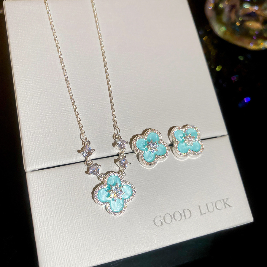Zircon flower pendant necklace earrings, niche exquisite and elegant collarbone chain, light luxury high-end jewelry set - view 8