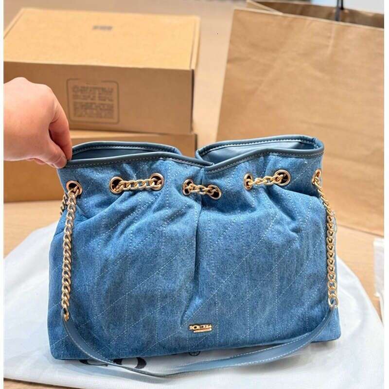 5A Luxury Designer Coach Evelyn Shoulder Bag Coachbaggs Hobo Underarm Crossbody Oil Wax Leather Chain Tote Womens Shopping Bags Kids Purses