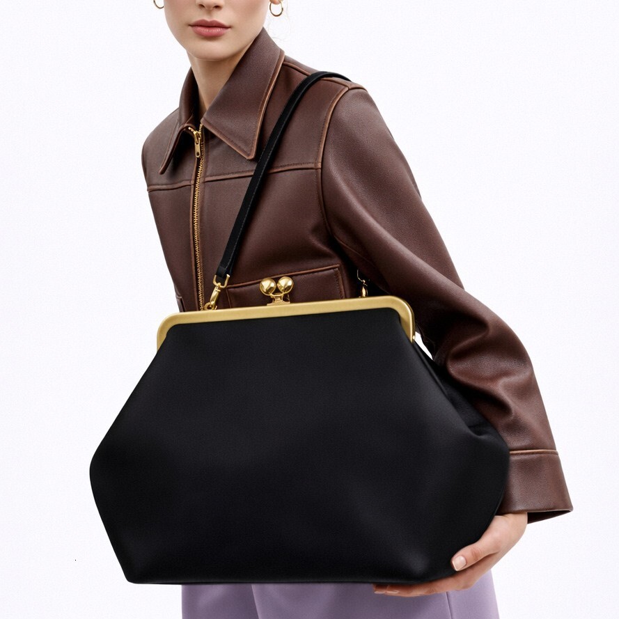 Designer Bag Light luxury niche design clip fashionable evening bag, large-capacity handbag, women's straw woven stone-pattern handbag