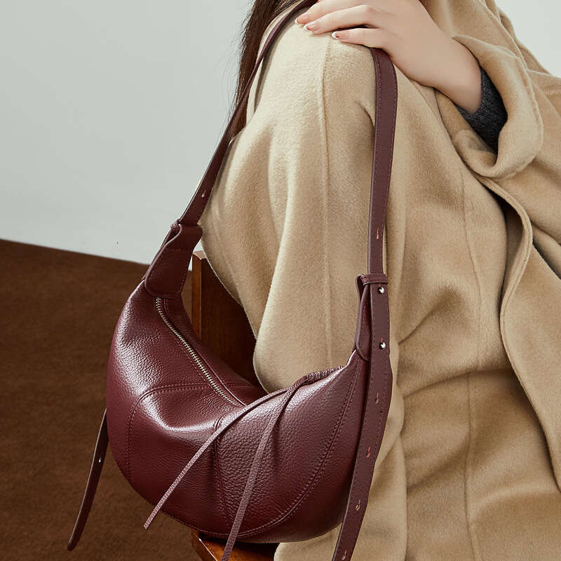 Top Layer Cowhide Horn Dumpling Bag Solid Color Soft Leather Niche Style Women Single Shoulder Crossbody Commuter Bag SENYY