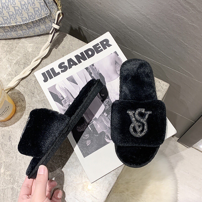 Designer shoe Plus-size furry for women, 2026 autumn and winter new style, home-use shiny diamond flat-soled Fashion Gifts warm slip-on cotton slipper - view 5