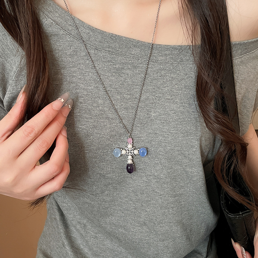 European American cross-border zircon cross pearl necklace, simple and stylish ins-style collarbone chain, high-end sweater chain for women - view 6