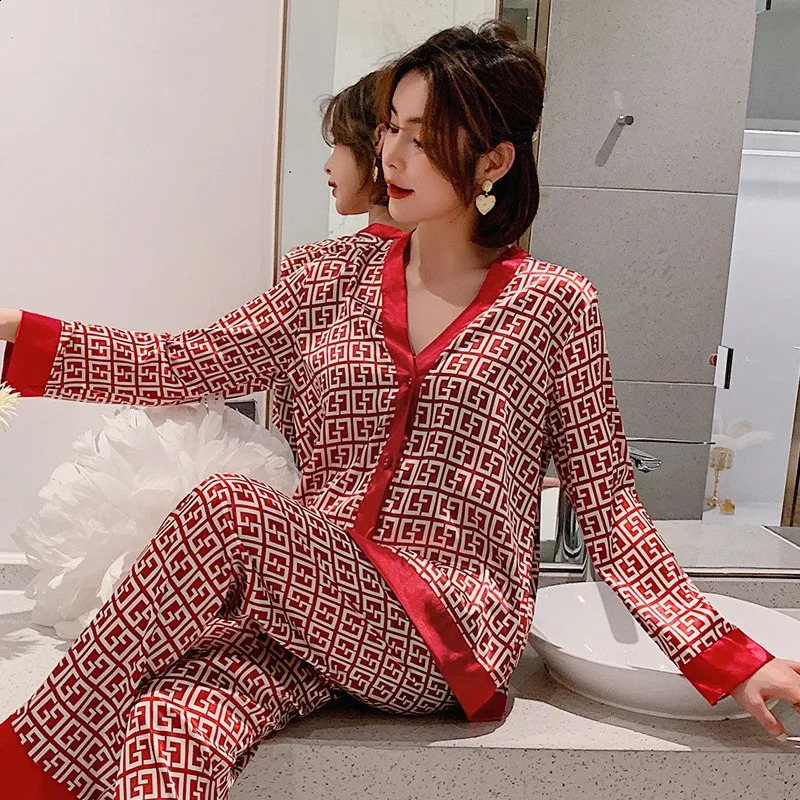 Designer Pajamas Suit Women Satin Print Nightwear Casual 2PCS Pyjamas Set Sleepwear V Neck Intimate Lingerie Nightgown Comfy Home Wear