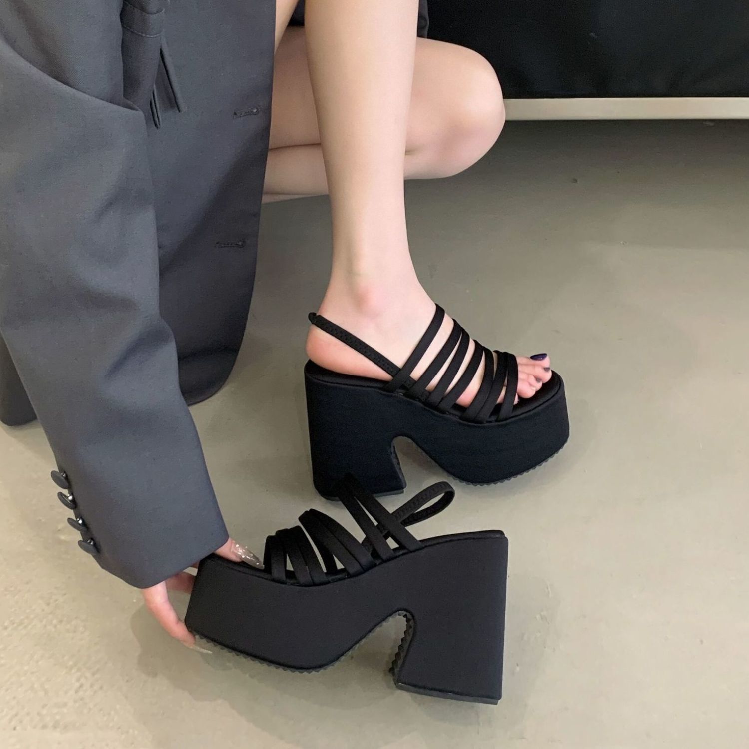 Beach Fashion Waterproof Roman Sandals Womens Chunky Heels Fashion High Heeled Slippers Slope heel Casual Sandals 250609CJ