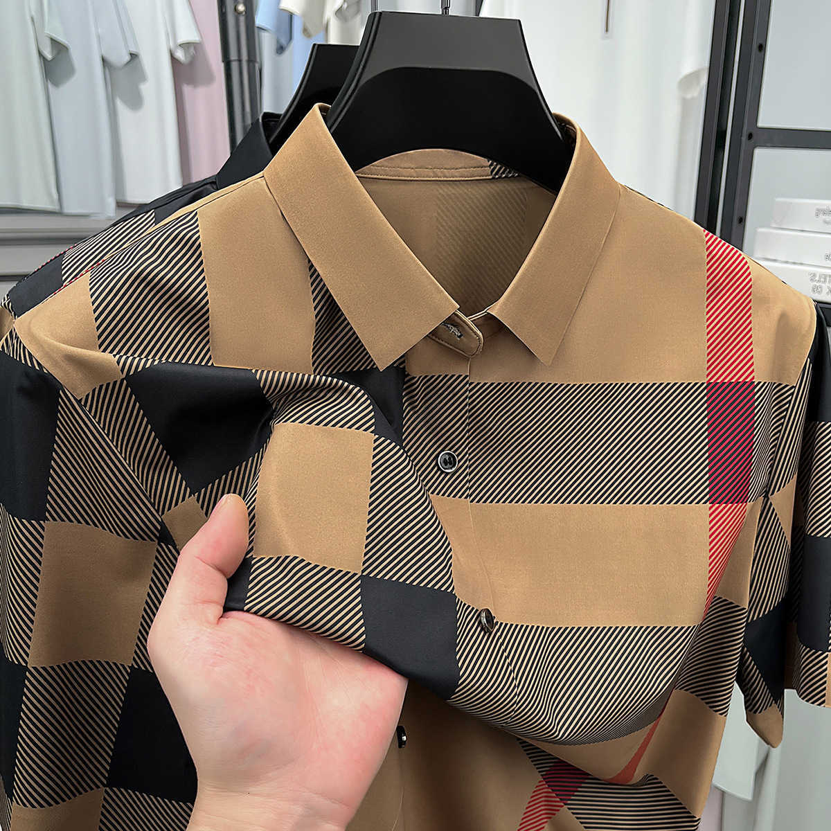 2026 New Summer Mens Middle Aged Fashion Business Ice Silk Plaid Designer Shirt Fashion Light Luxury Collar Short Sleeve88